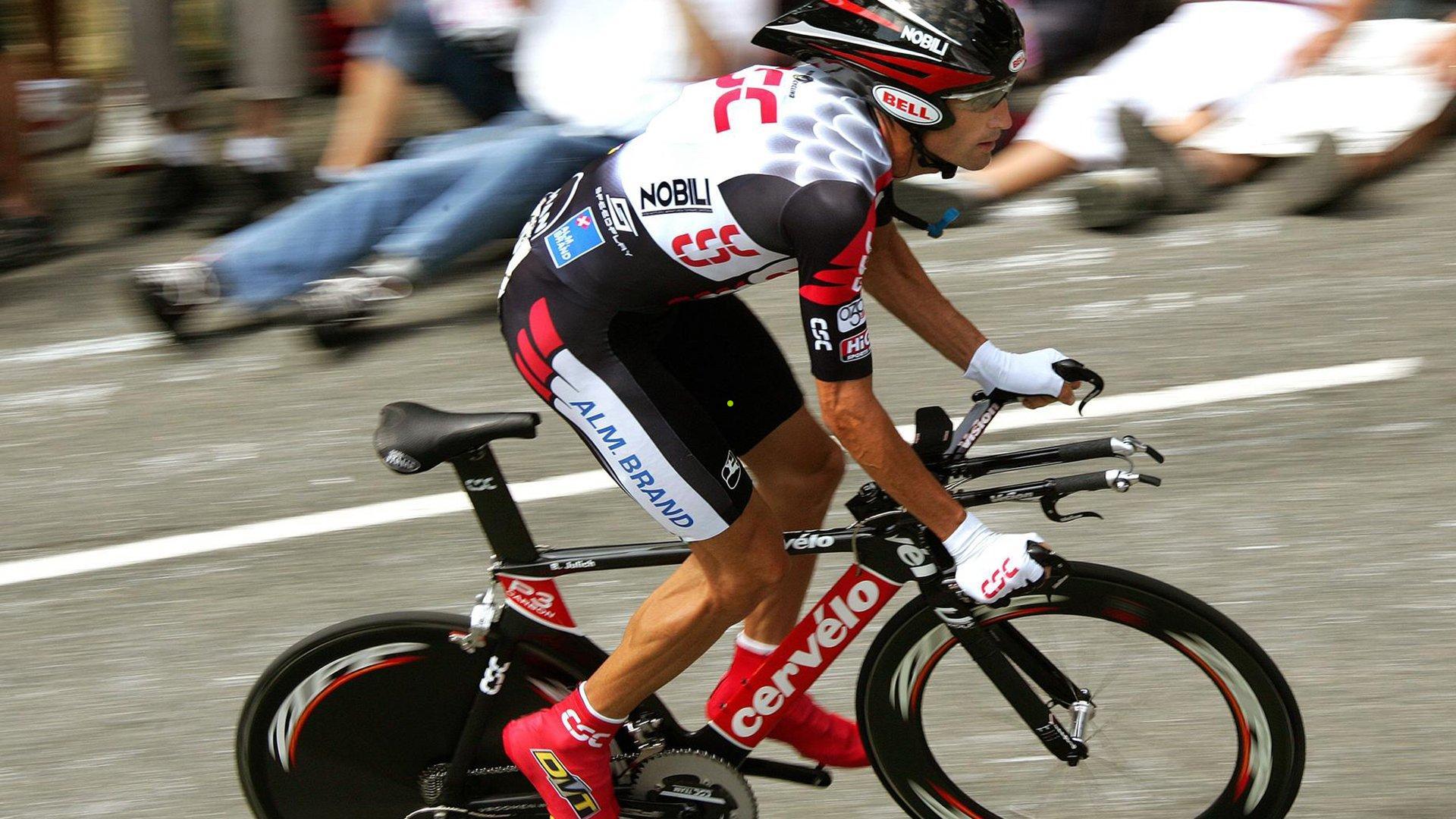 前内马尔队友青岛姆巴佩与王钰栋上演激烈对决 竞逐中超五月最有价值球员荣誉