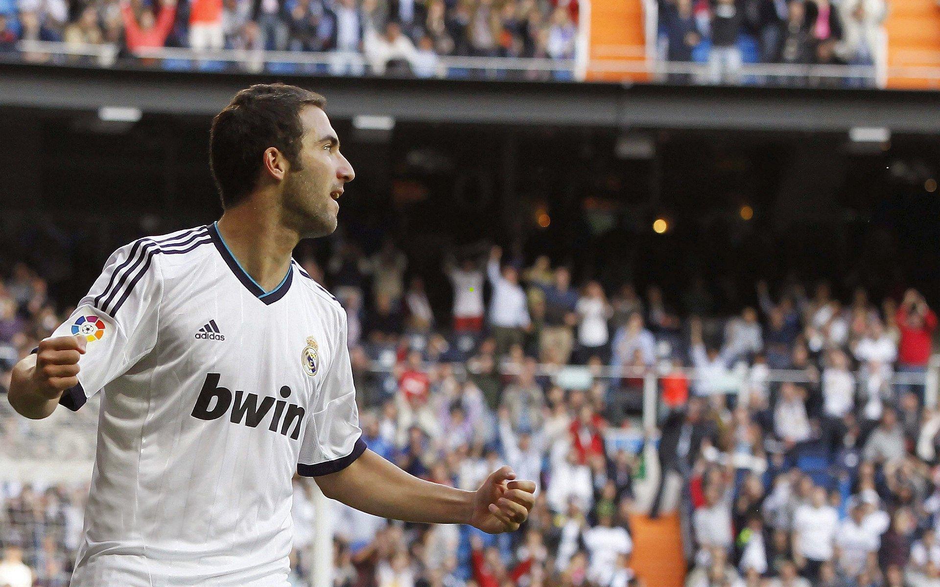 马刺新秀卡斯尔轰30分10篮板，Skip赞誉其如年轻时代伦纳德